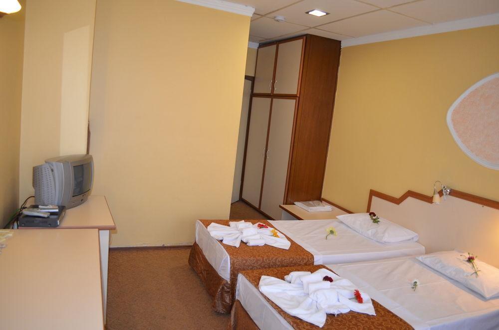 Ayvalik Palas Hotel エクステリア 写真