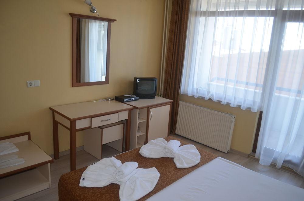 Ayvalik Palas Hotel エクステリア 写真
