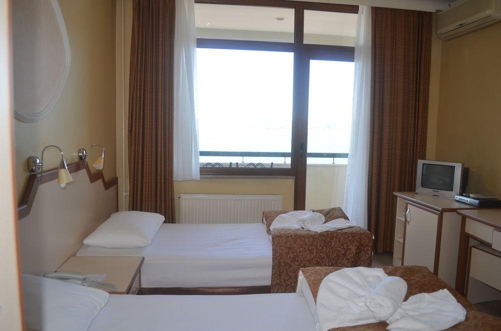 Ayvalik Palas Hotel エクステリア 写真