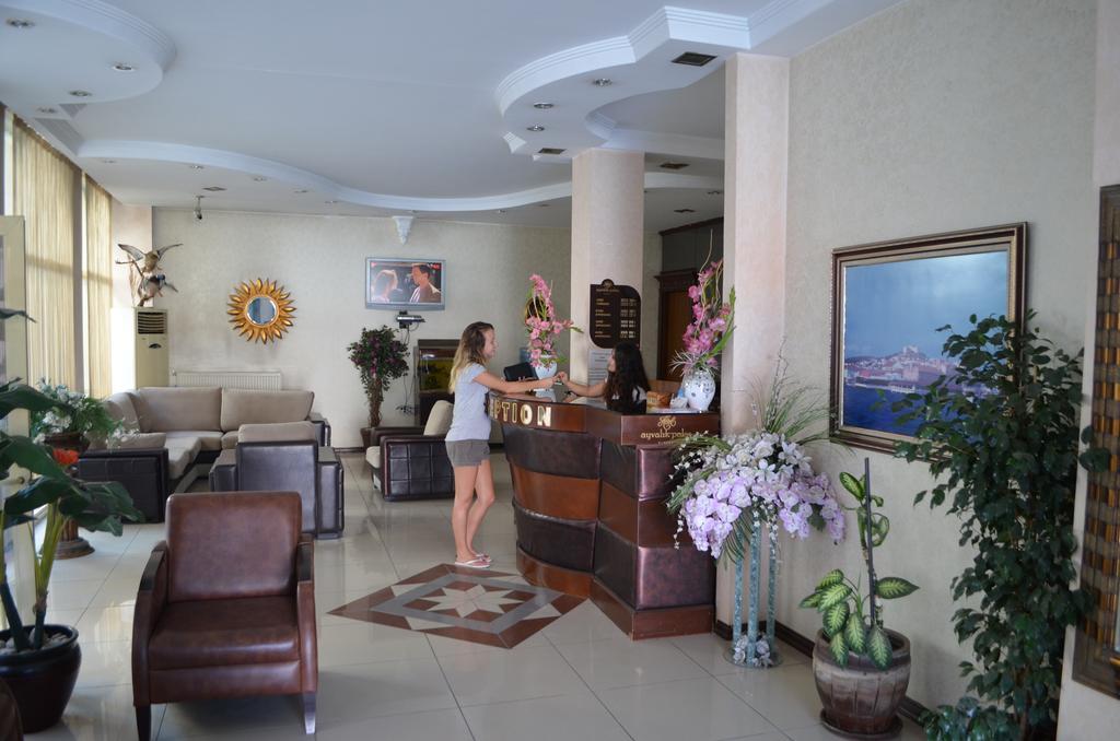 Ayvalik Palas Hotel エクステリア 写真
