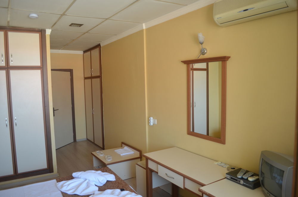 Ayvalik Palas Hotel エクステリア 写真