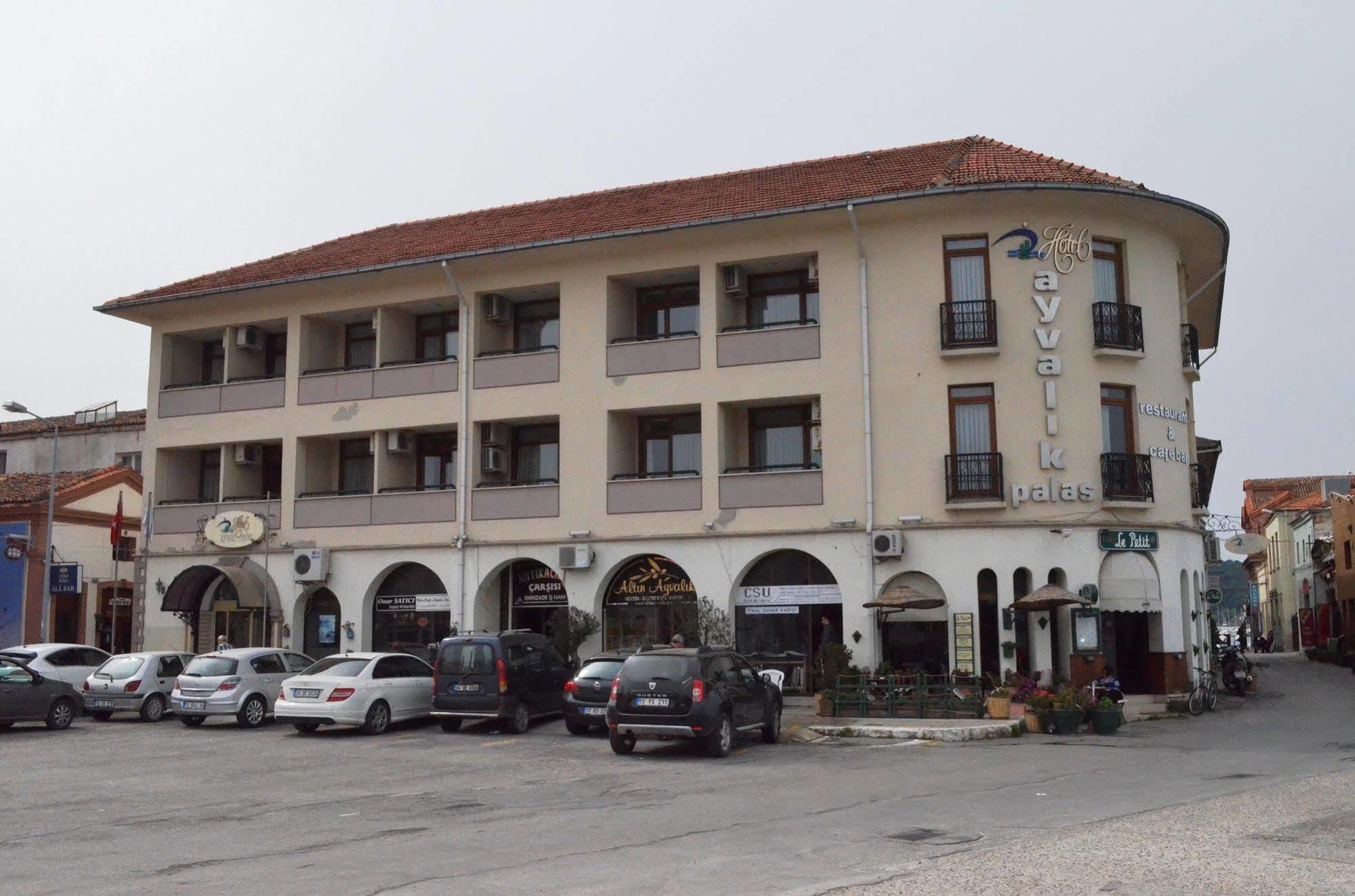 Ayvalik Palas Hotel エクステリア 写真