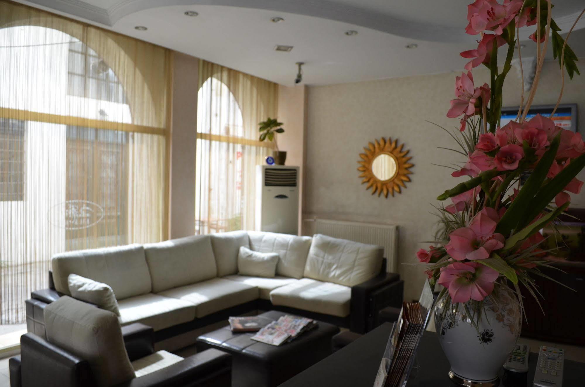 Ayvalik Palas Hotel エクステリア 写真
