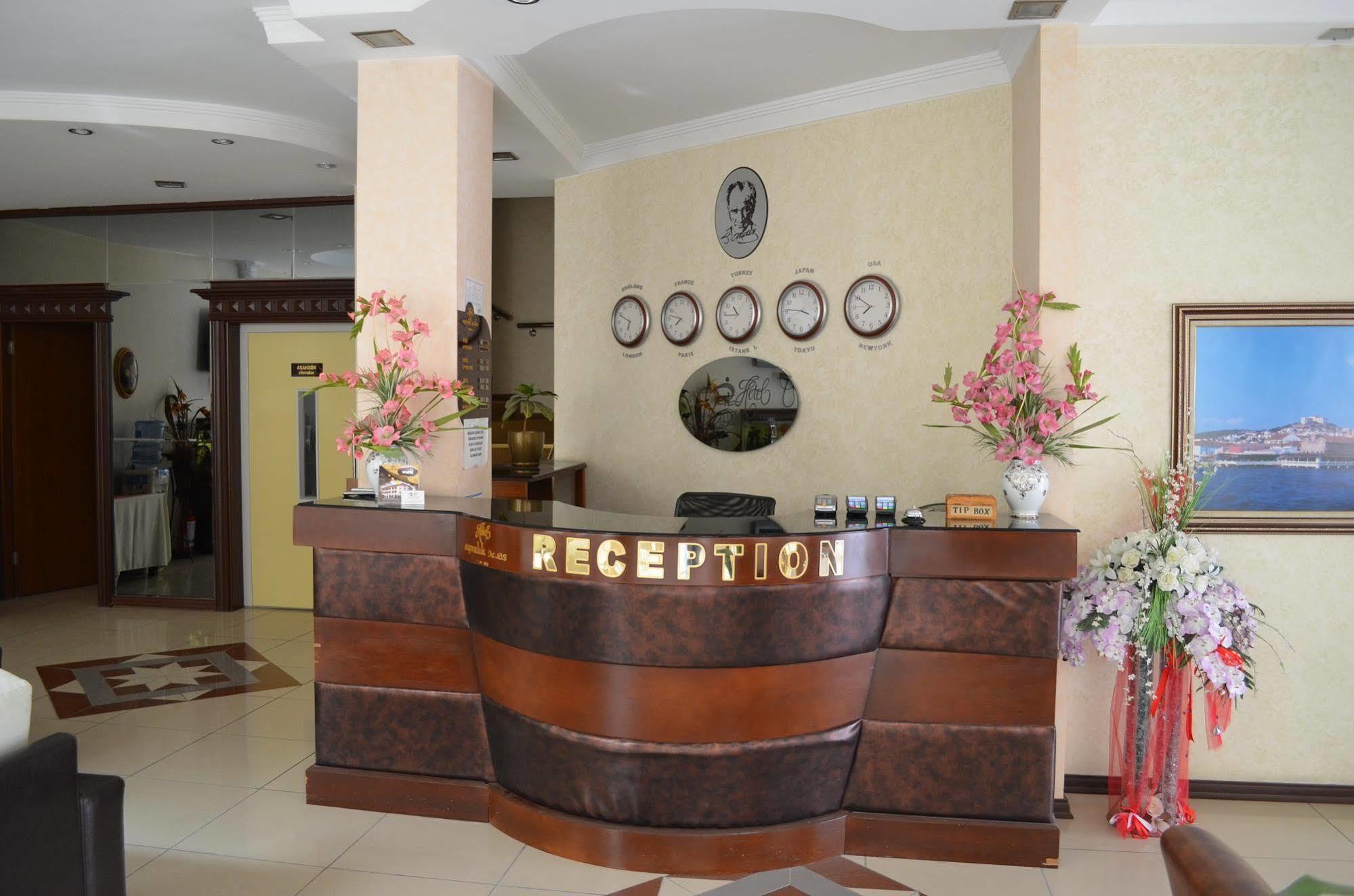 Ayvalik Palas Hotel エクステリア 写真