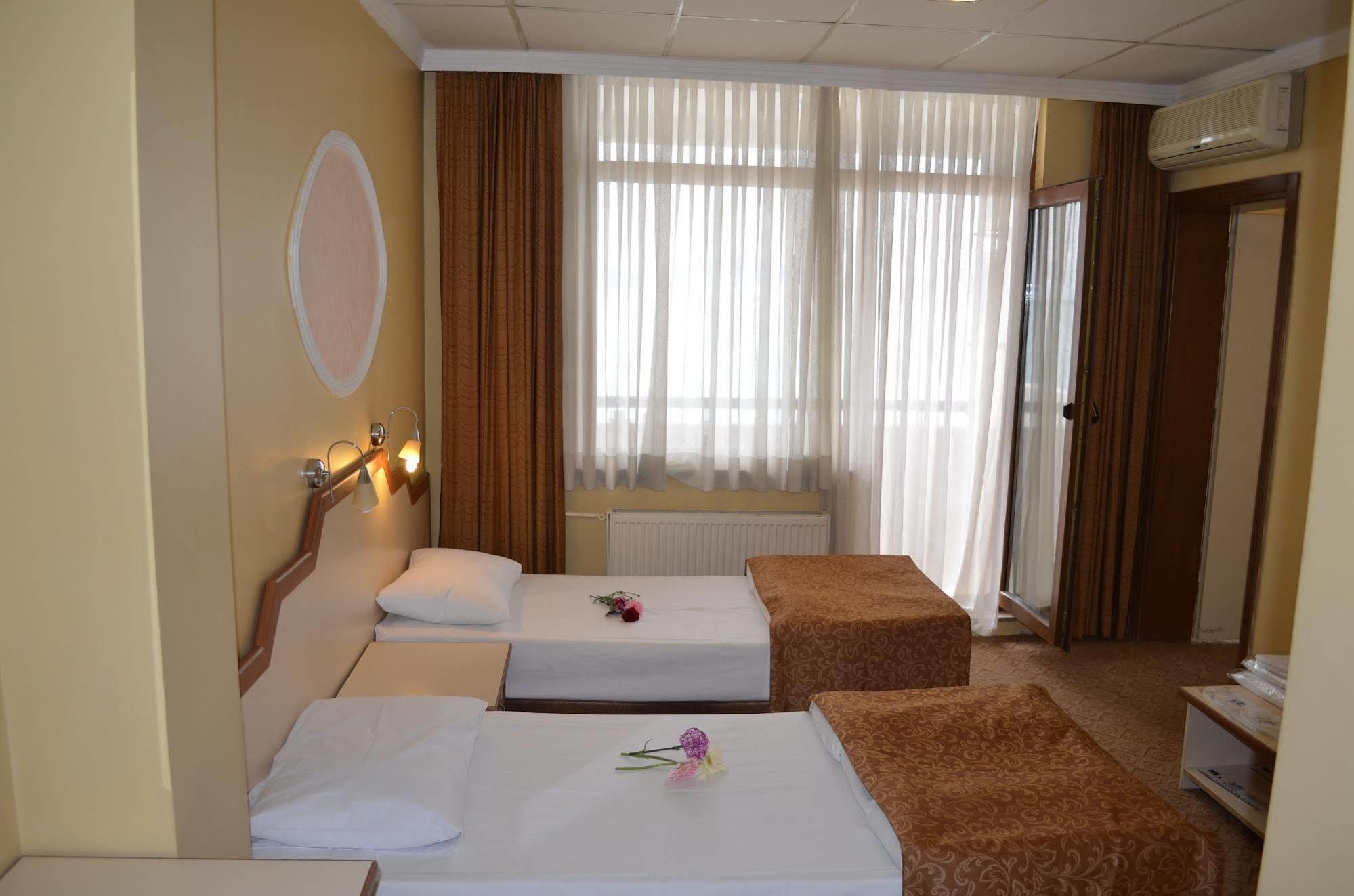 Ayvalik Palas Hotel エクステリア 写真