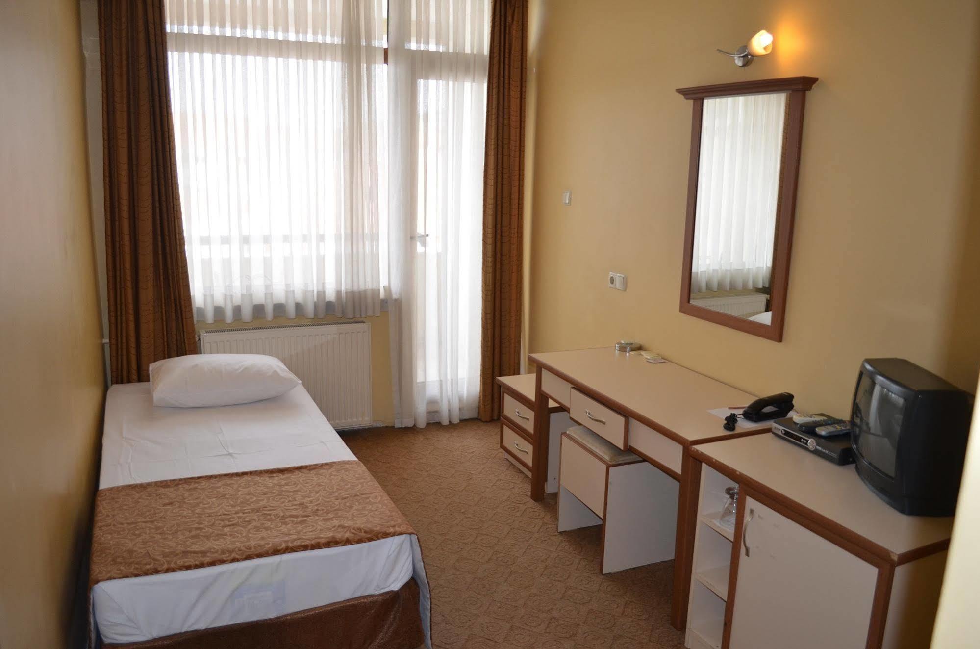 Ayvalik Palas Hotel エクステリア 写真