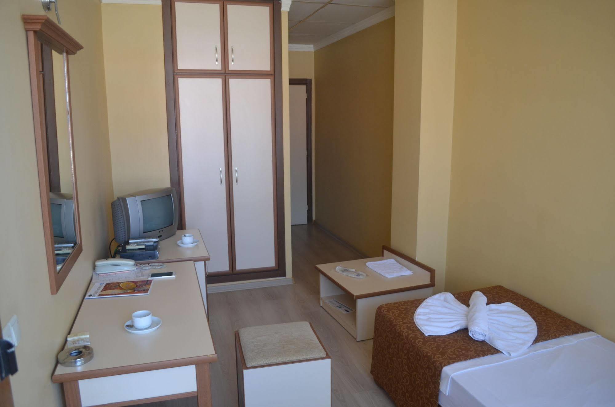 Ayvalik Palas Hotel エクステリア 写真
