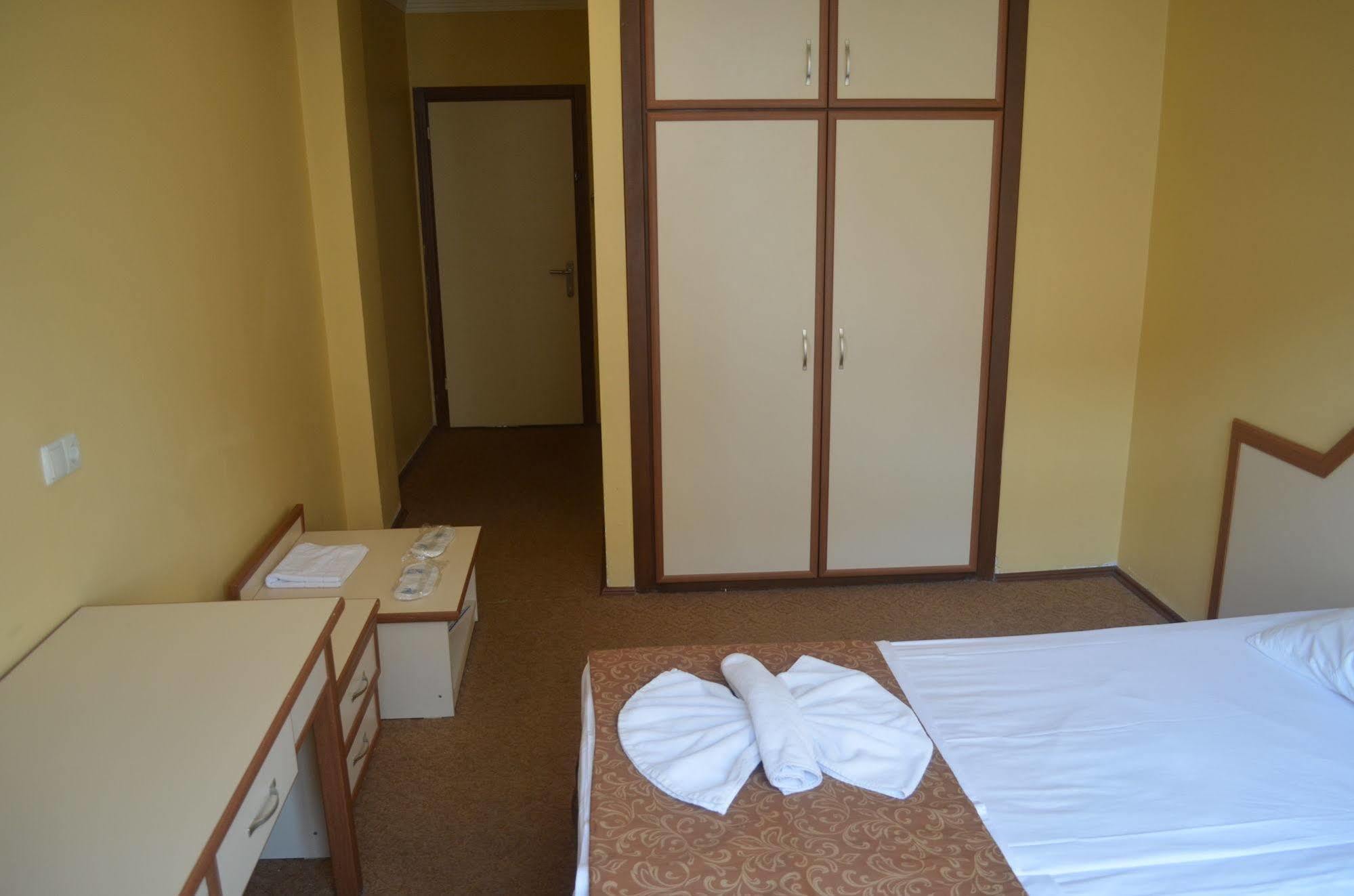 Ayvalik Palas Hotel エクステリア 写真
