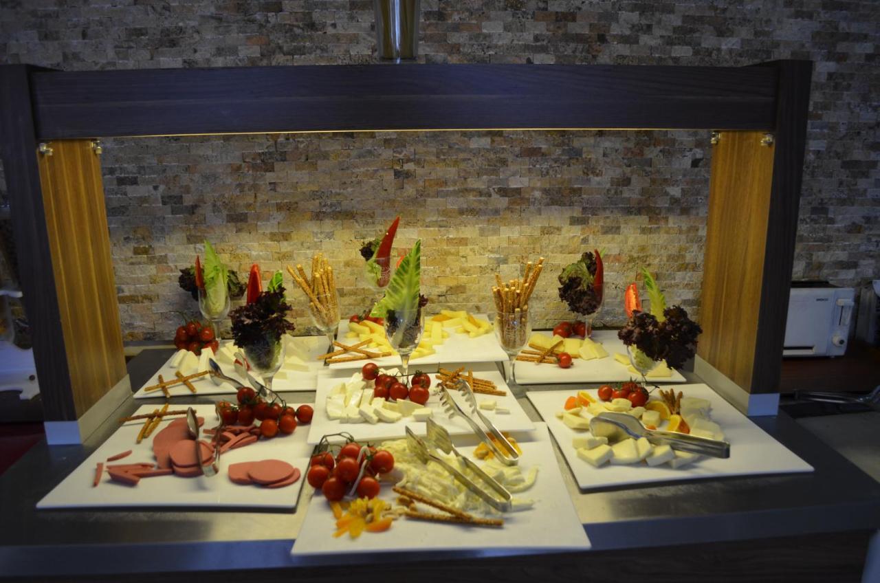 Ayvalik Palas Hotel エクステリア 写真